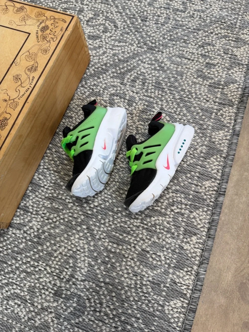 Nike Kids Black & Green Sneakers with Pink Swoosh